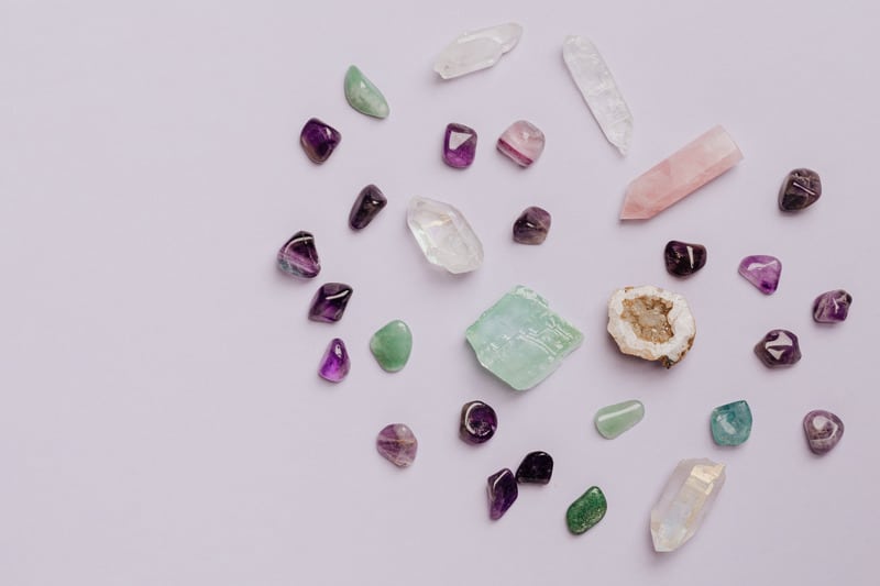Bienfaits des bijoux en pierres naturelles sur votre bien-être